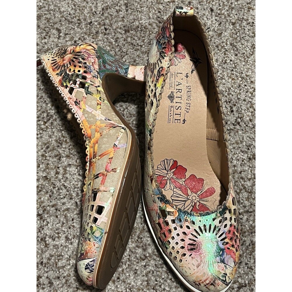 L’Artiste Spring Step Laser Cut Hand Painted Floral Leather Pumps EU 42 Cottage